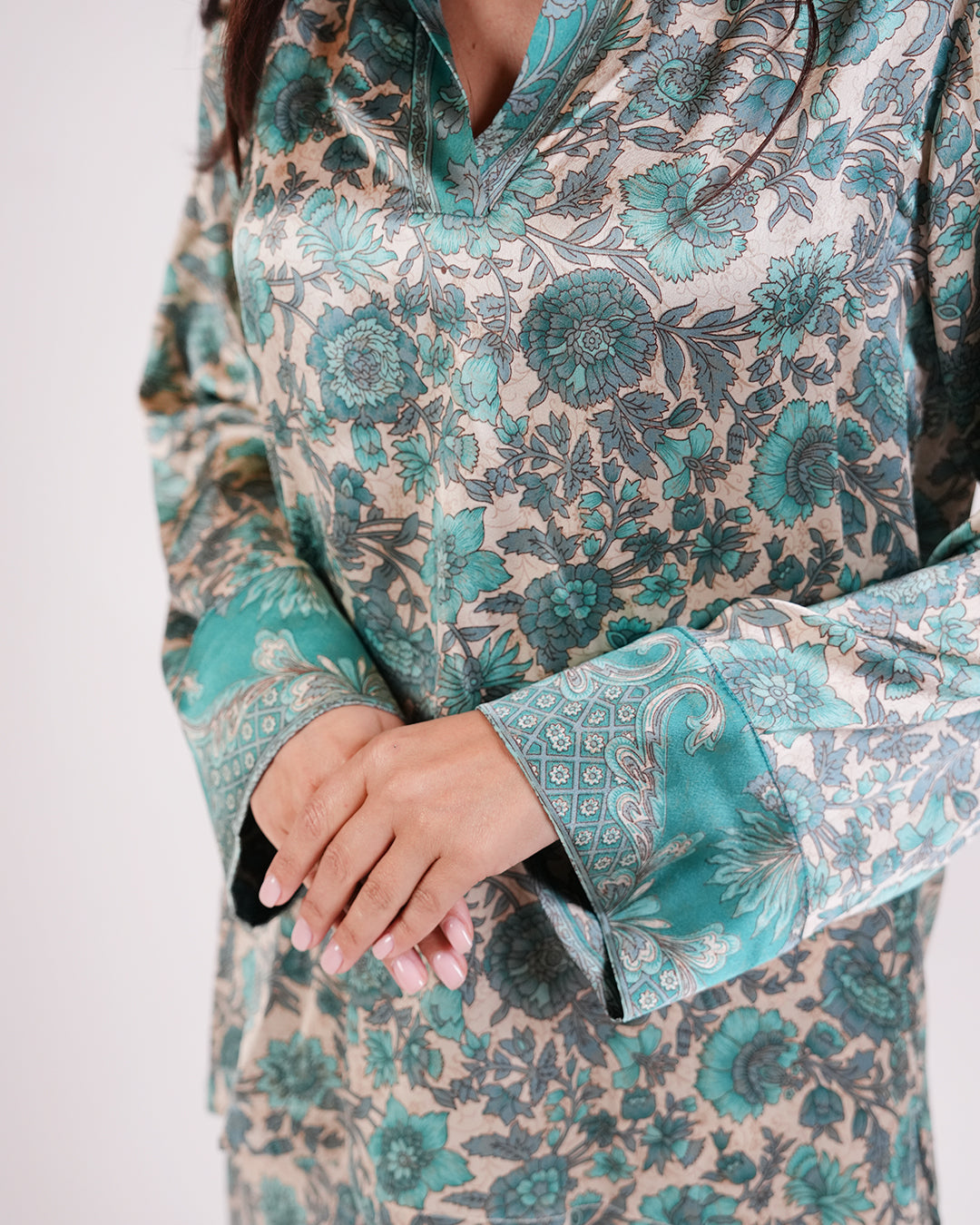 Soleia Silk Modest Set in Tiffany