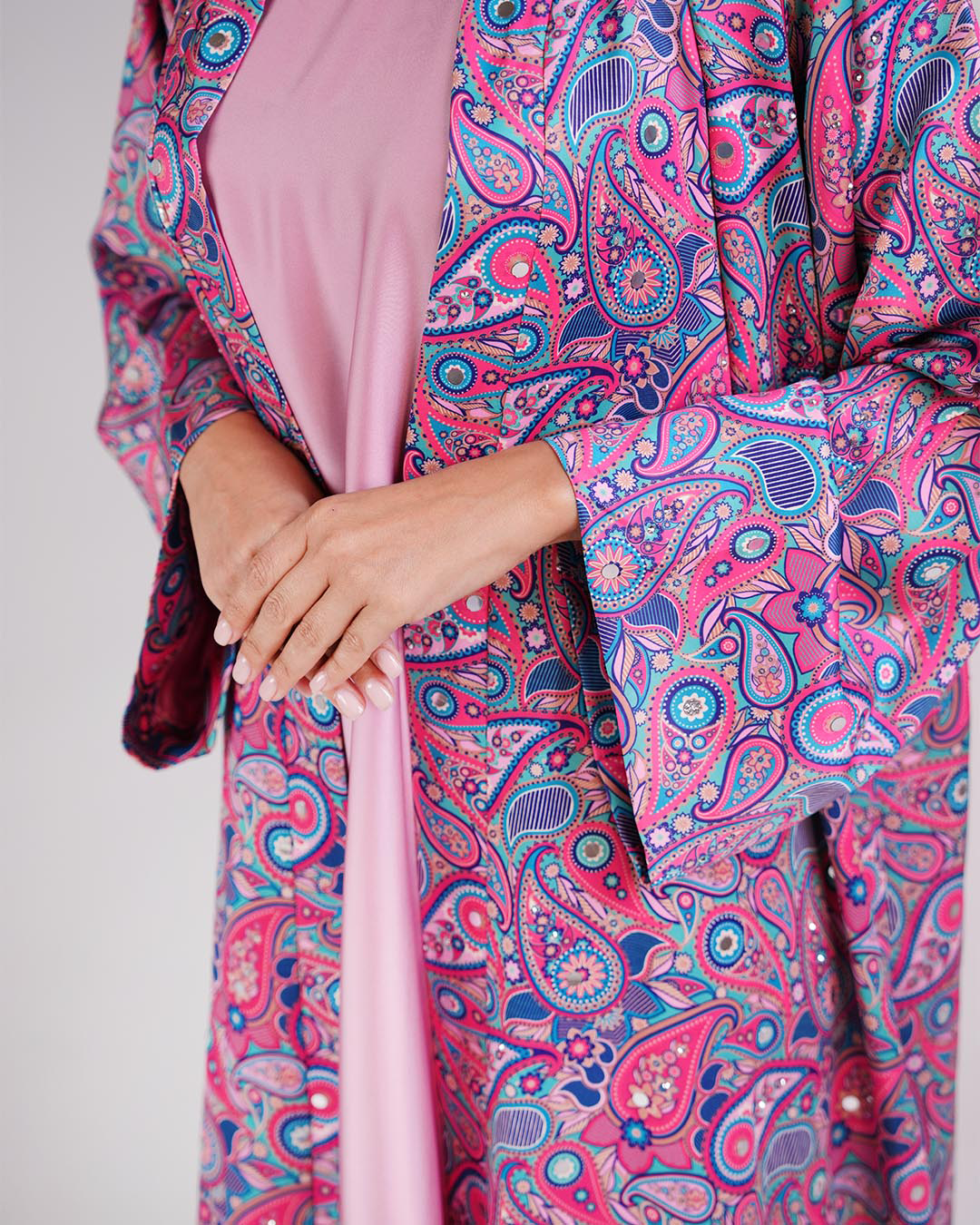 Casmira Abaya Set in Pink & Paisley